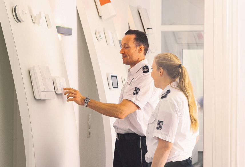 Ausprobieren erwünscht: Im eigenen Showroom präsentiert Delphos modernste Alarmtechnik namhafter Markenhersteller. FOTO: DELPHOS