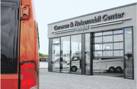 DerWeg ist das Ziel: Hinter dieser Fassade verbergen sich die vielfältigen Möglichkeiten des mobilenUrlaubs. DerWeg ist das Ziel: Hinter dieser Fassade verbergen sich die vielfältigen Möglichkeiten des mobilenUrlaubs.