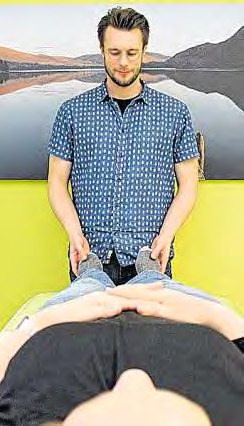 Lars Wolf, Osteopath und Heilpraktiker, ist der „Neue“ im Team der Praxis. FOTO: CP Lars Wolf, Osteopath und Heilpraktiker, ist der „Neue“ im Team der Praxis. FOTO: CP