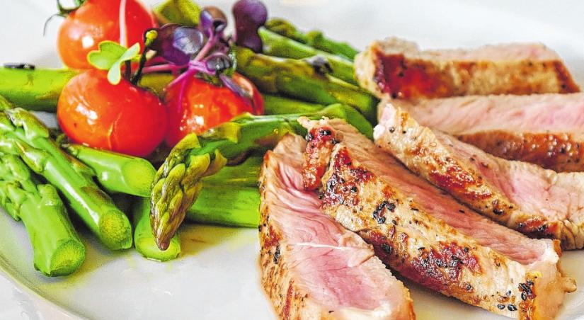 Nicht nur Frühstück, sondern auch warme Speisen hält der Hanseatische Hof zum Brunch an Ostern und am Muttertag bereit. Nicht nur Frühstück, sondern auch warme Speisen hält der Hanseatische Hof zum Brunch an Ostern und am Muttertag bereit.